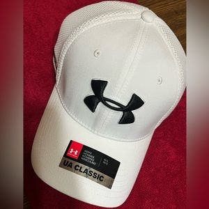 Under Armor, Hat, Mens Hat, Size medium/large, color white/black, flex fit